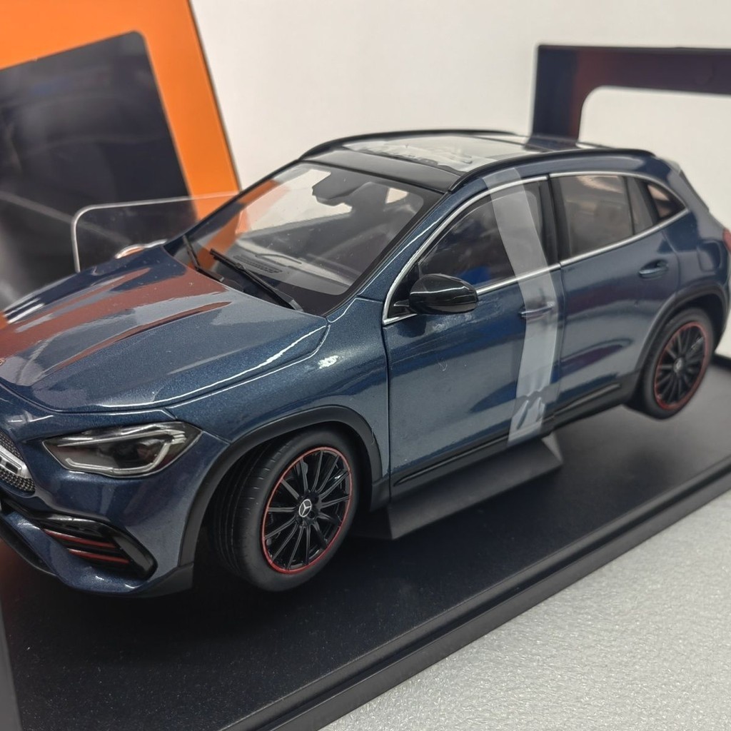 1/18 賓士 GLA-Klasse H247 AMG 2020 合金汽車模型 不適合兒童