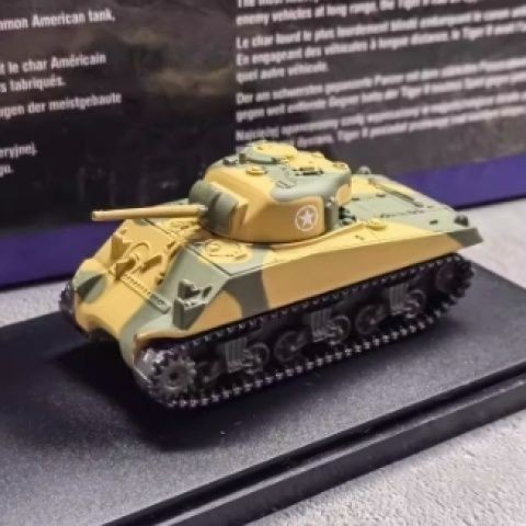 CORGI 1/87 二戰坦克大戰合金成品模型 M4謝爾曼坦克帶展示盒絕版模型 收藏