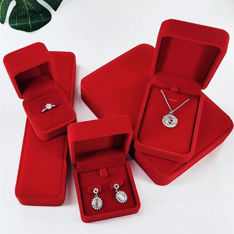 現貨❣求婚戒指盒❣  大紅色結婚三五金戒指項鍊手鐲珠寶黃金玉器 首飾品盒 高檔絨布盒 單個