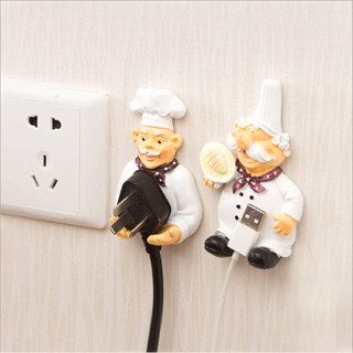【精品熱賣】創意卡通插座電源線收納掛架 廚師外形電線收納架 插頭掛鉤 強力粘鉤 插座廚房客廳 免打洞 收纜利器 YP3R