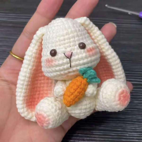 胡蘿蔔兔垂耳兔手工diy鉤針玩偶娃娃吊飾玩具針織編織毛線材料包