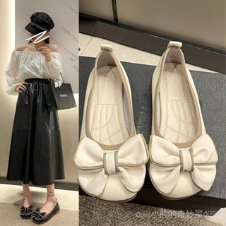 【臺灣出貨】35-43碼 大碼女鞋41新款淺口蝴蝶結拚色瓢鞋42百搭外齣軟平底單鞋大碼女裝 胖妹妹 大尺碼