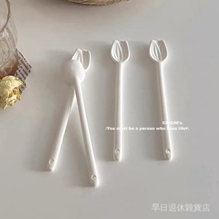 ins風純白浮雕鬱金香勺子高顏值陶瓷咖啡勺甜品勺攪拌棒拍照道具