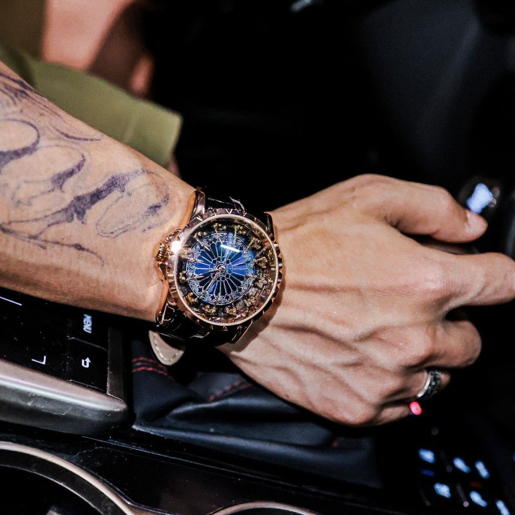 男生手錶 十二圓桌騎士 男士商務 個性 蟲洞 概念 十大品牌 瑞士名表 韓風錶 時尚錶 鋼錶 手錶  文青手錶 時尚男