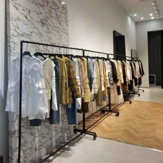 心家居生活館 可開統編 可定製吊衣架衣帽架服裝店展示架掛衣架晾衣桿曬衣架落地式加厚水管龍門架商用家用掛衣架帶輪可移動掛衣