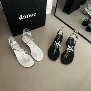 {丫頭mall shops}羊皮版 銀色韓版夾趾涼鞋女夏季五角星水鑽粗跟一字扣帶高跟涼鞋