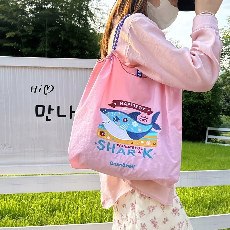 [2024新色]日系大容量小眾刺繡鯊魚環保袋  帆布防水購物袋  通勤斜挎手提斜背包