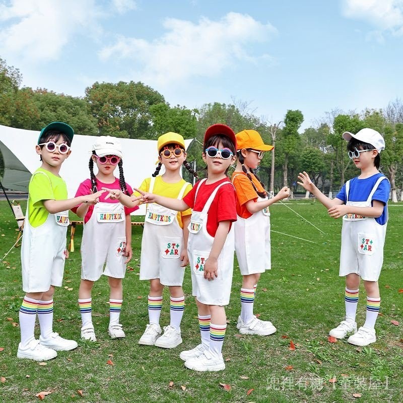 六一兒童表演服男女童七彩短袖白色揹帶短褲啦啦隊合唱班服舞臺裝