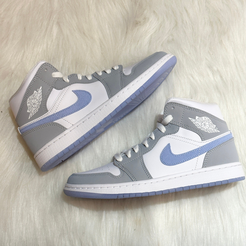 實拍 Air Jordan 1 Mid "Wolf Grey" 灰底藍勾 女鞋男段 BQ6472-105