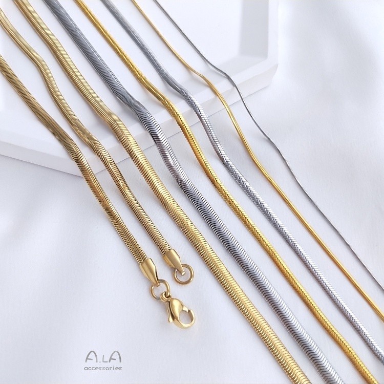 A高品質--鈦鋼鎖骨鏈歐美風極簡蛇骨鏈真空鍍18K金項鏈女時尚輕奢簡約頸鏈