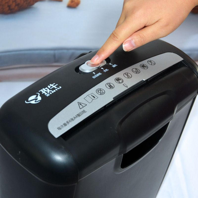 🔥台灣好物熱賣🔥小型碎紙機   辦公用  家用  粉碎機  條狀  切紙機  迷你齒輪  電動