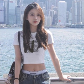 胖胖美依 短袖T卹 上衣 短版上衣 印花上衣 小衫 S-XL新款美式辣妹字母印花短袖設計感露臍純欲風上衣-4335.