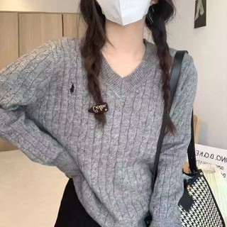 【HOT 本舖】 刺繡圓領麻花毛衣針織衫女秋內搭寬鬆顯瘦長袖打底上衣