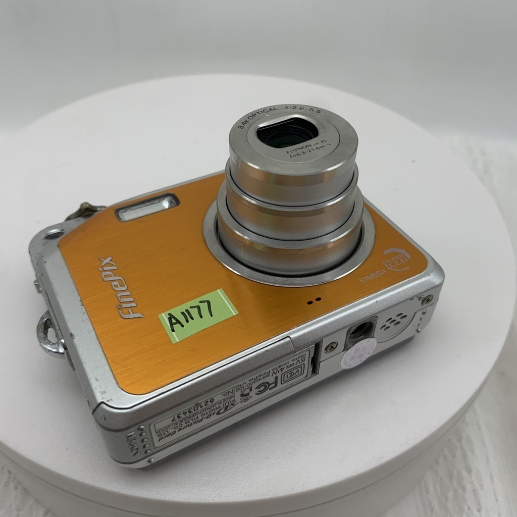 富士finepix v10正品二手大底Ccd膠片質感複古小方塊學生照相機