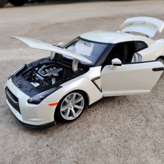比美高1/18尼桑戰神GT-R模擬合金汽車模型擺件禮物原廠跑車