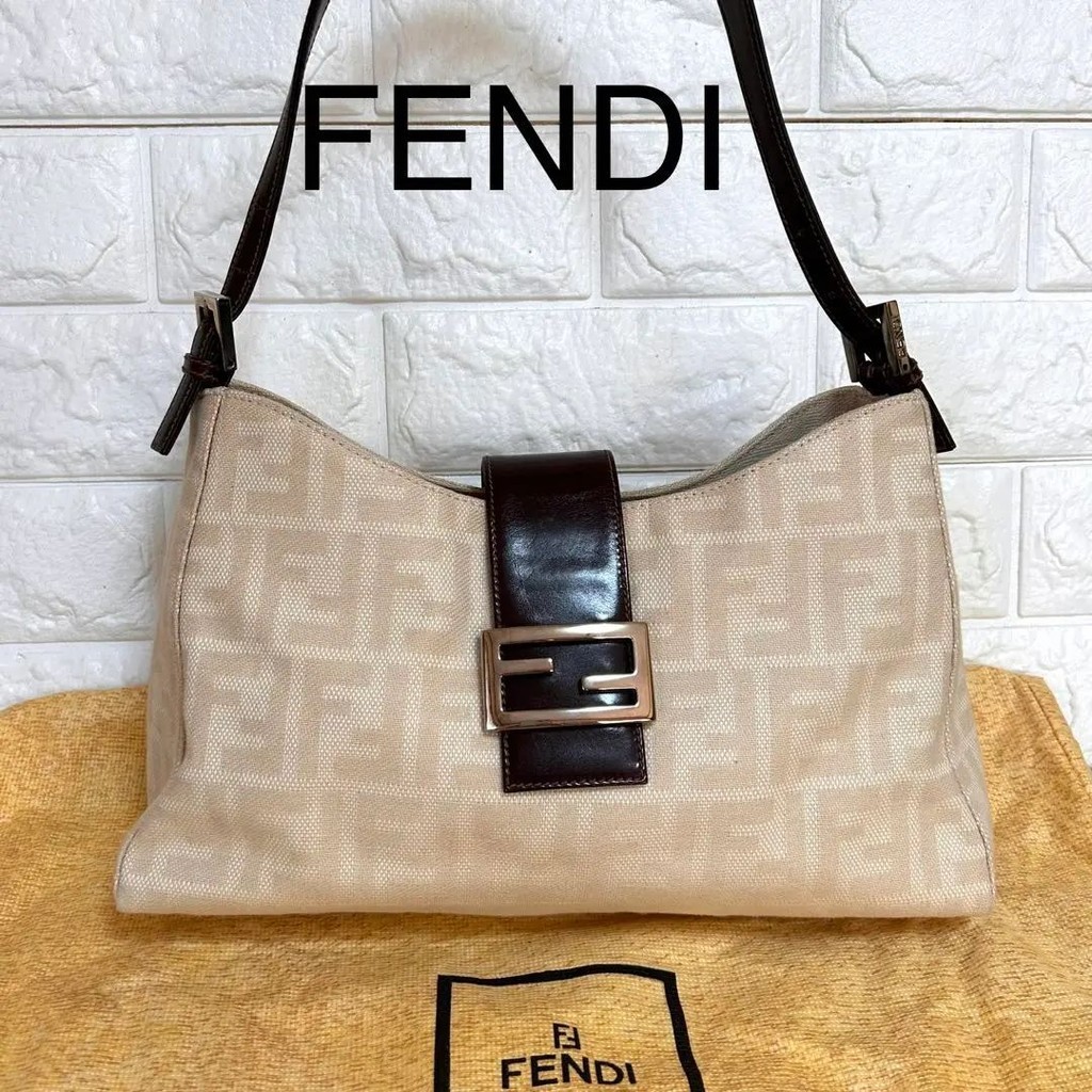 FENDI 芬迪 肩背包 Mamma FF Baguette Zucca花紋 mercari 日本直送 二手