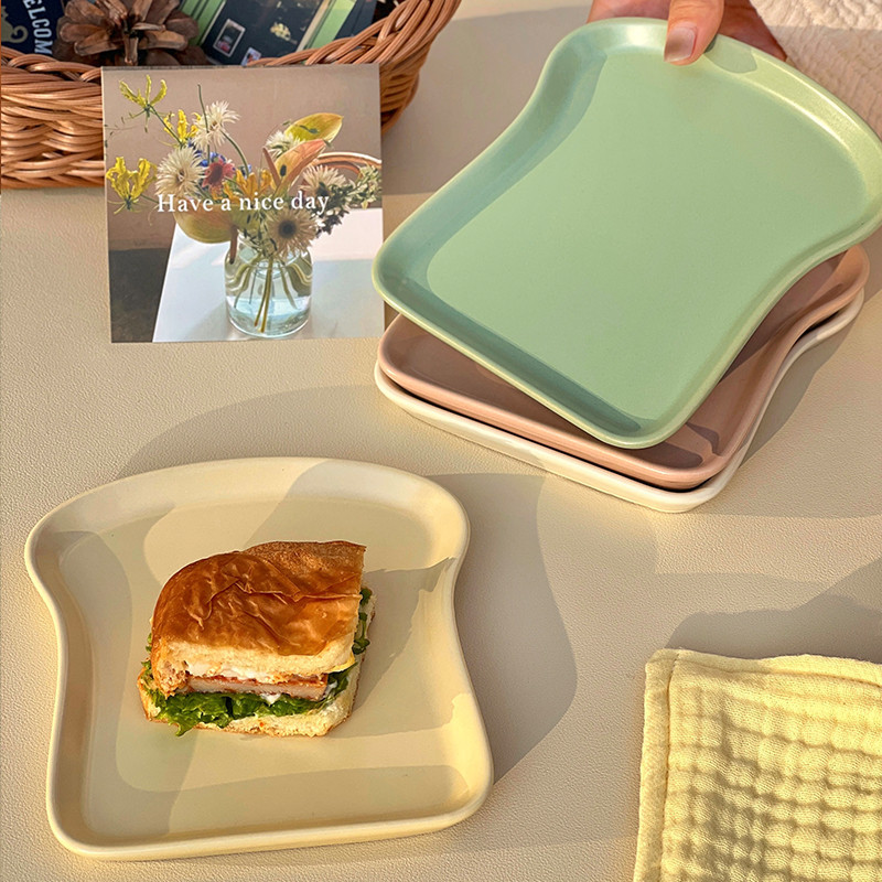 現貨-ins風吐司盤子可愛家用陶瓷奶油色餐具高顏值早餐盤甜品蛋糕盤子