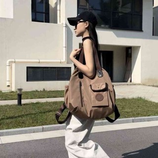 【星星包包專賣店】 新款大容量兩用斜揹包後揹包，休閒旅行女揹包，時尚百搭防水牛津布媽咪包