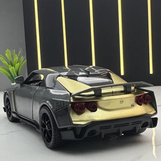 🎆臺灣發貨🎆[閤金車模a]1:32 日産GT-R50 跑車 車模 聲光迴力車 汽車模型 擺飾 禮物 玩具車