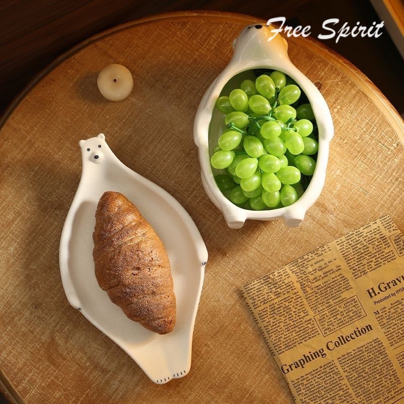 【Free Spirit】日式陶瓷碗 陶瓷餐具 超可愛北極熊不規則造型碗 水果沙拉碗 點心碗 面碗湯碗
