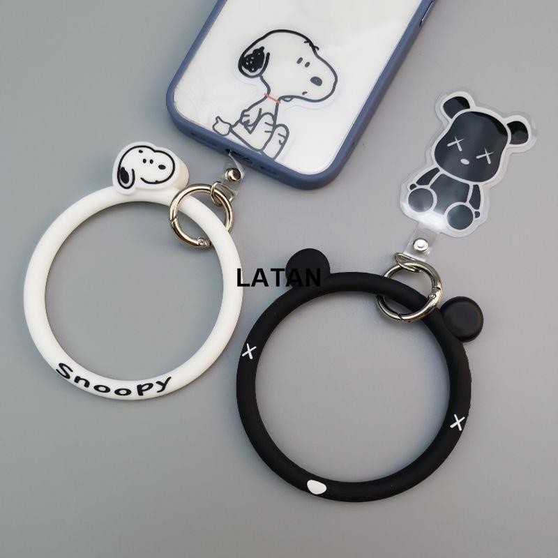 LATAN-LATAN-可愛的史努比 Kaws 手機帶掛繩掛環矽膠腕帶挂件適用於手機鑰匙圈鑰匙扣