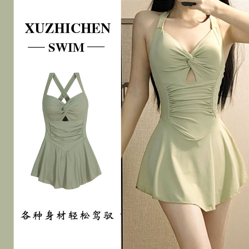 【熱銷】泳衣女2023新款爆保守顯瘦連身裙式大小胸集中爆乳溫泉酪梨綠游泳裝