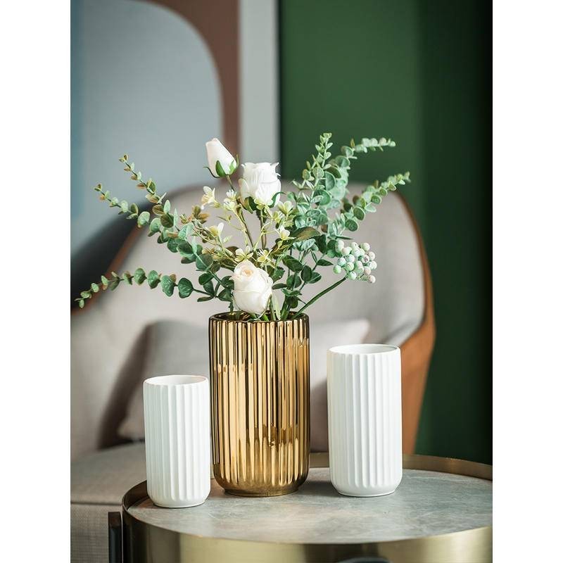 現代簡約花瓶 擺件創意客廳電視櫃桌面花器居家乾燥花插金色輕奢花瓶陶瓷電鍍白色花瓶
