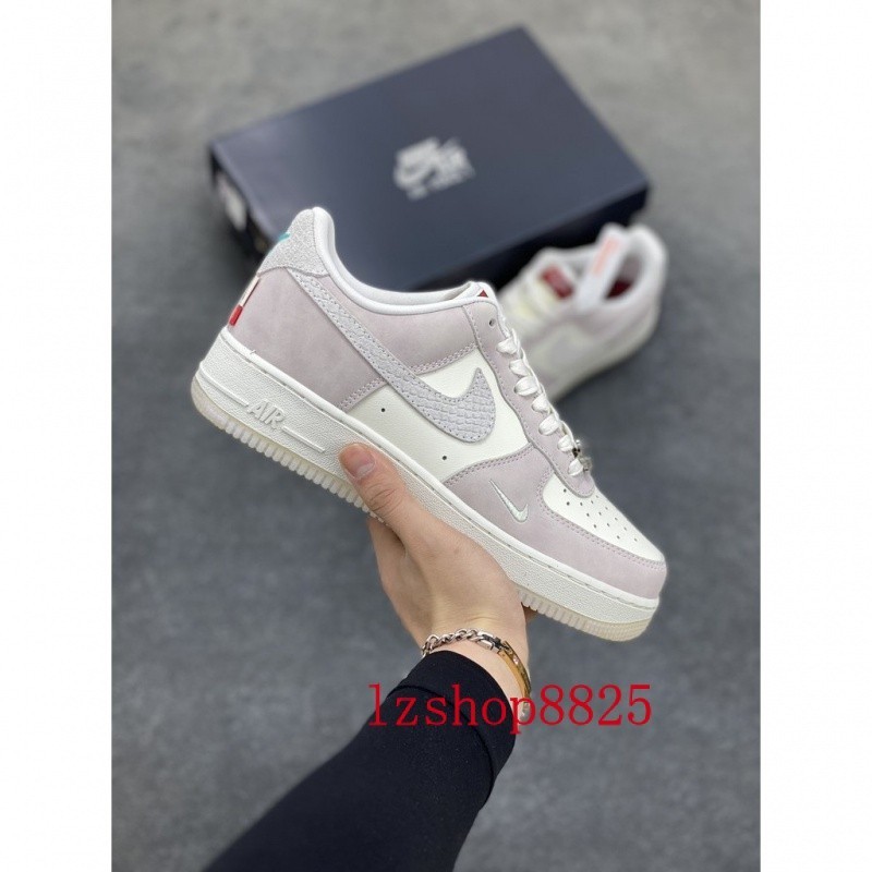 nike air force 1  皮革 空軍 休閒運動慢跑鞋 板鞋 米白粉龍年FZ5066-111