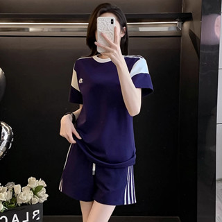 現貨 專櫃優品質推薦 女生衣著 短袖上衣短褲兩件式套裝 新款港風羽毛球服拼色側條紋兩件套
