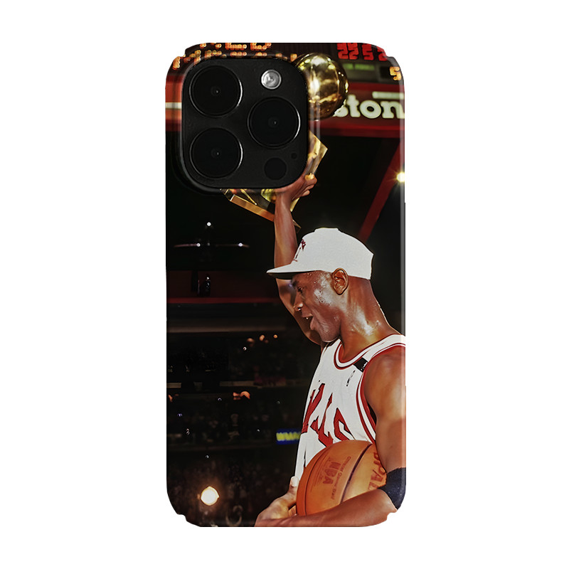 喬丹籃球復古藝術潮流小眾適用高級感卡通iPhone14pro+蘋果15promax菲林手機殼新款13/12小米14