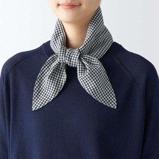 無印良品 MUJI 源自天然的接觸冷感帶口袋圍巾圍脖女服飾配件方巾