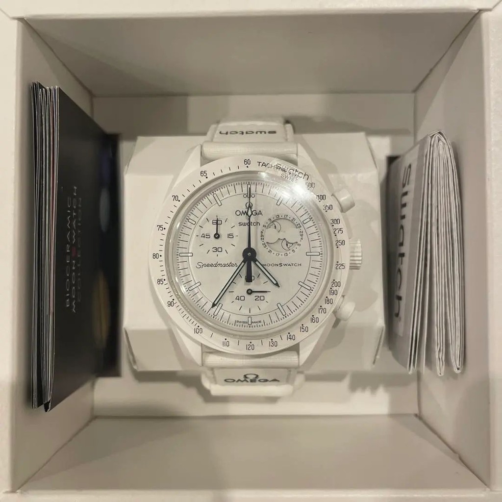近全新 OMEGA 歐米茄 手錶 SPEEDMASTER swatch 日本直送 二手
