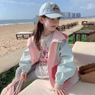 芊芊 QQ 促銷 新 發佈 女童外套春秋款2025新款洋氣兒童春裝衝鋒衣小女孩運動連帽上衣潮