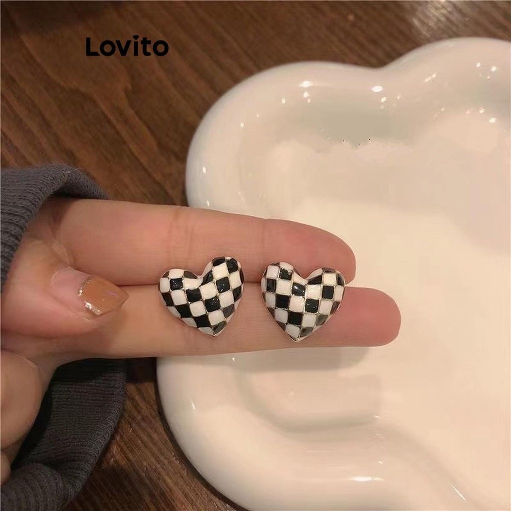 Lovito 可愛女款心型棋盤形耳環 LFA31118