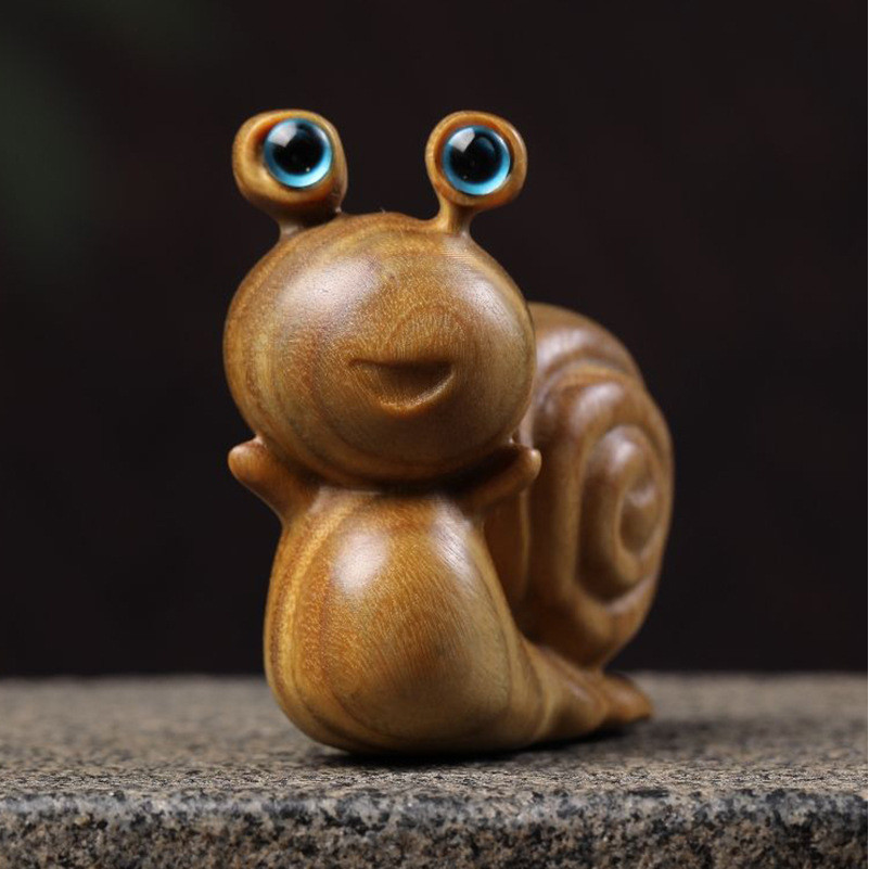 綠檀木雕蝸牛手把件可愛動物實木雕刻小擺件隨身把玩蝸牛工藝禮品