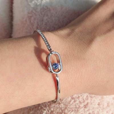 【現貨+包裝盒】 Swarovski 施華洛世奇 NORTH躍動光彩優雅別緻簡約靈動女手鐲 橢圓形跳動的心手環手錬 生日