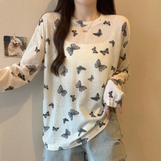 《現貨下單》大尺碼長袖T恤女夏季寬鬆遮肉蝴蝶印花上衣胖MM小眾薄款微透防曬衫性感上衣夏天上衣女生衣服衣服女女裝上衣夏季女