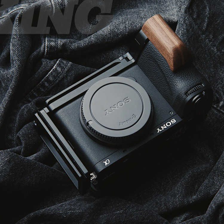 相機配件 原創於索尼A6700木質手柄鋁合金L形可拆卸快裝a6700 相機配件手感絲滑