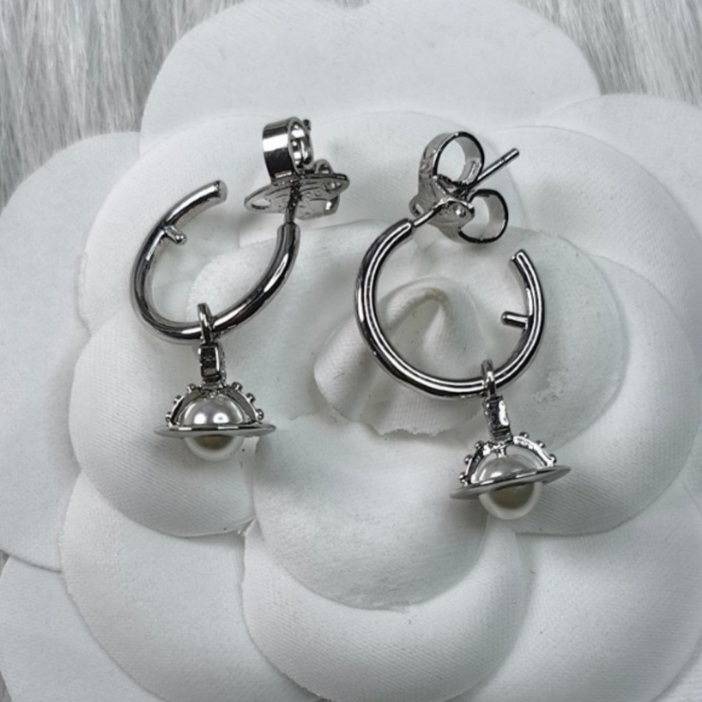 Vivienne Westwood 迷你珍珠耳環個性小飛碟珍珠耳環三色可選女款耳飾
