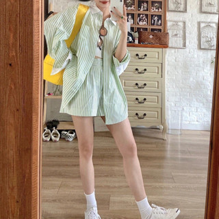 小眾元氣減齡條紋套裝女洋氣休閒時尚減齡顯瘦綠色襯衫短褲兩件套 晚禮服 演出服 宴會服 表演服 禮服 伴娘服 名媛風