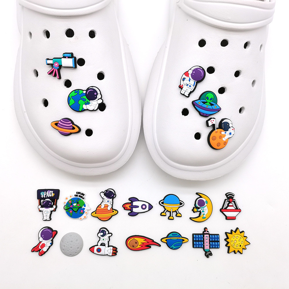 crocs裝飾鞋花 鞋釦新款太空人系列鞋花鞋飾品鞋釦 可拆卸洞洞鞋花園鞋裝飾釦
