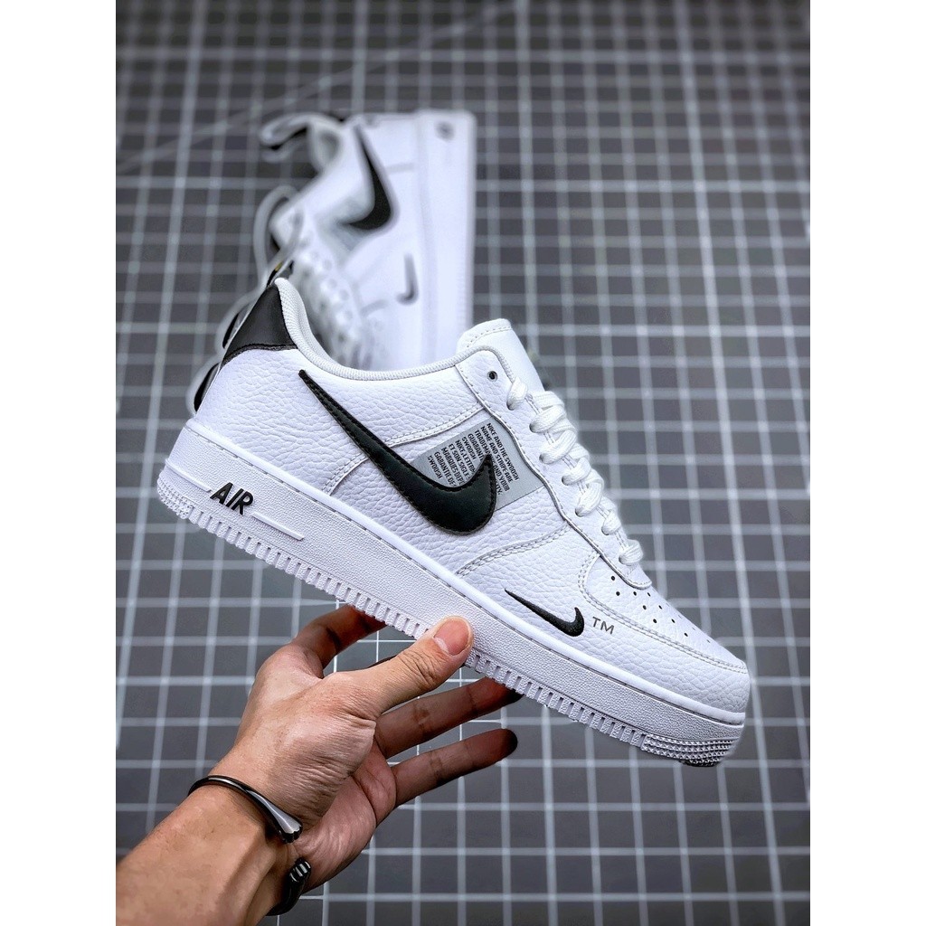 免費襪子和鞋帶現貨 Air Force 1 AF1 07 LV8 Utility 黑色休閒滑板鞋