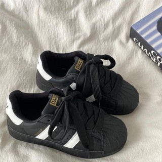 【LPshop】平底鞋 休閒鞋 貝殼鞋 板鞋 德訓鞋 女鞋 chic金標黑色貝殻頭闆鞋女新款夏季百搭厚底休閒運動鞋小黑鞋