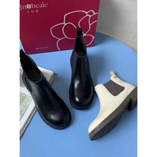 shoes鞋魔【臺灣出貨】25秋季新款女鞋 大碼軟底低跟套筒牛皮馬丁靴 時尚百搭切爾西短靴 黑白兩色舒適英倫風靴子 AA