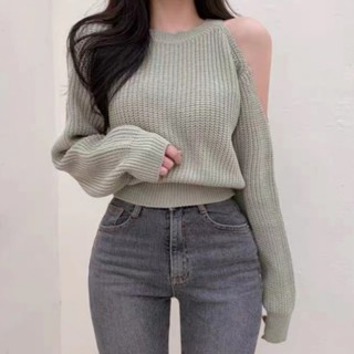 【HOT 本舖】 韓國chic秋季溫柔小清新圓領露肩設計感寬鬆百搭長袖針織衫毛衣女