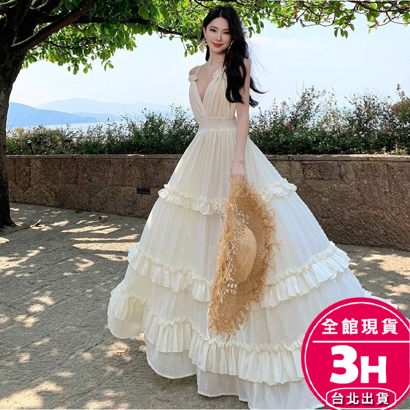 【梨卡】隔日到貨 女裝 洋裝 長裙 V領洋裝 掛脖洋裝 蛋糕長裙 夏季 高級感長裙 海邊洋裝 C66689【現貨24H】