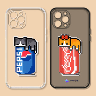 ins可樂畫素貓咪適用於蘋果16PRO手機殼iPhone15/14情侶13mini透明11全包7p卡通xsmax防摔軟殼
