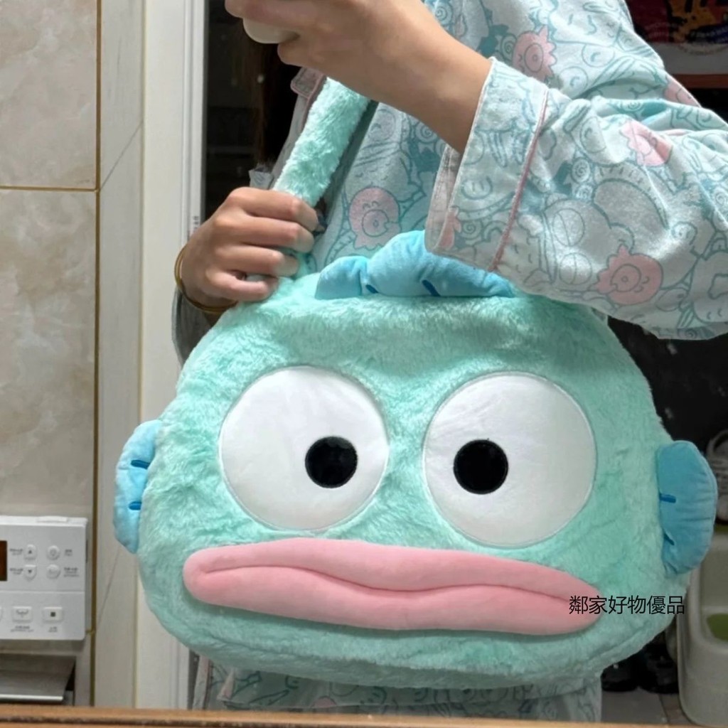 台灣出貨 日系人魚漢頓新款醜魚包醜魚大頭包大容量耐用日常學生款小衆日式風格 醜魚 漢頓 人魚漢頓 包包 斜挎包 單肩包