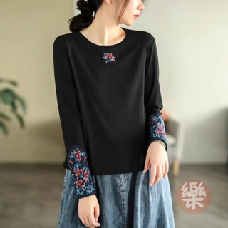 高質量民族風刺繡長袖t恤衫女春秋季顯瘦外穿圓領套頭打底衫 韓版長袖t 寬鬆民族風刺繡上衣 秋季顯瘦t恤【樂購】