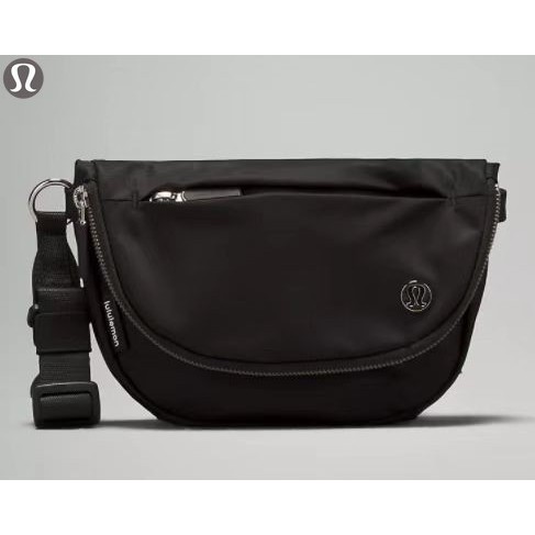 高品質 Lululemon 運動包斜挎包騎行包腰包瑜伽戶外 5L(金色、銀色)